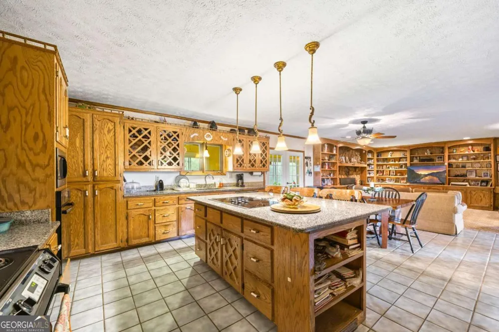 1691 Snows Mill RD Bogart, GA 30622