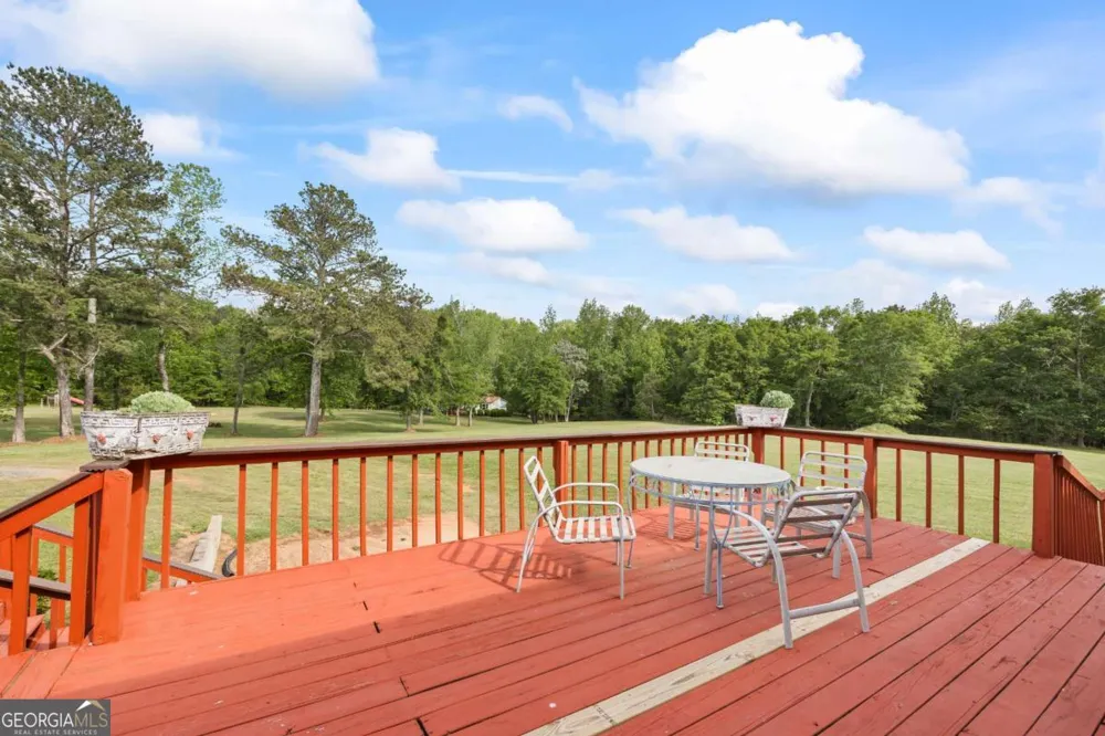 1691 Snows Mill RD Bogart, GA 30622