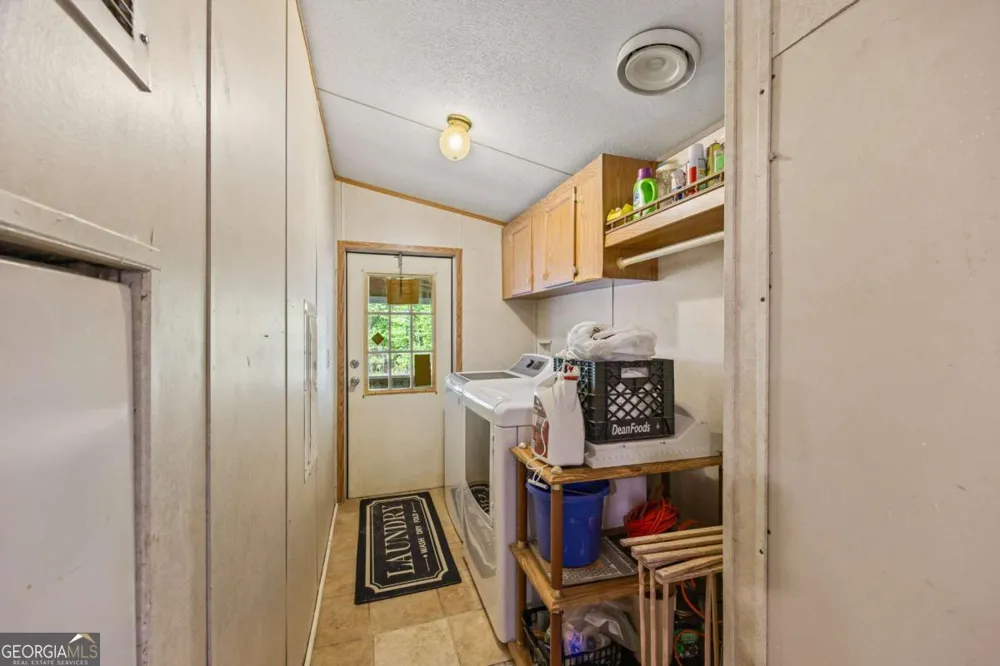 1691 Snows Mill RD Bogart, GA 30622