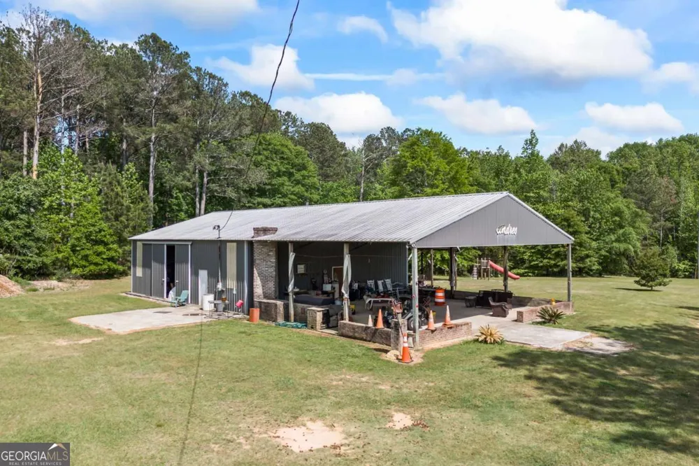 1691 Snows Mill RD Bogart, GA 30622