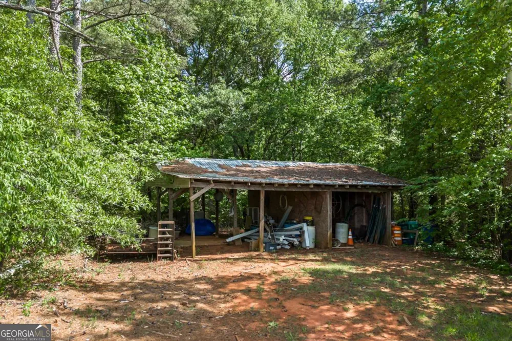 1691 Snows Mill RD Bogart, GA 30622