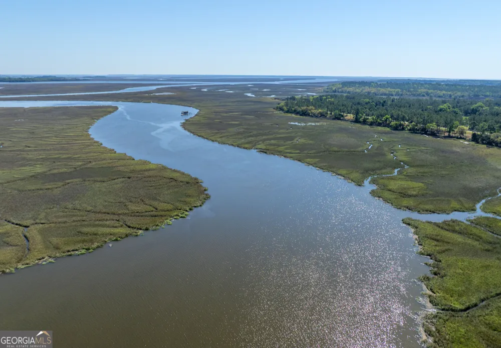 LOT 221 Clam CRK Waverly, GA 31565