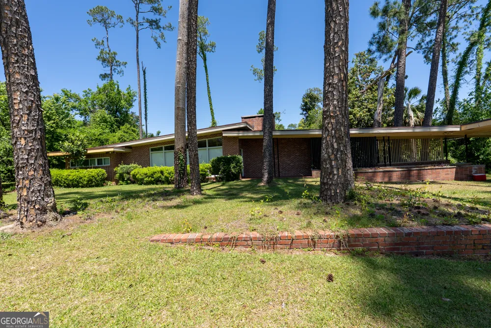 482 Curry ST NE Pelham, GA 31779