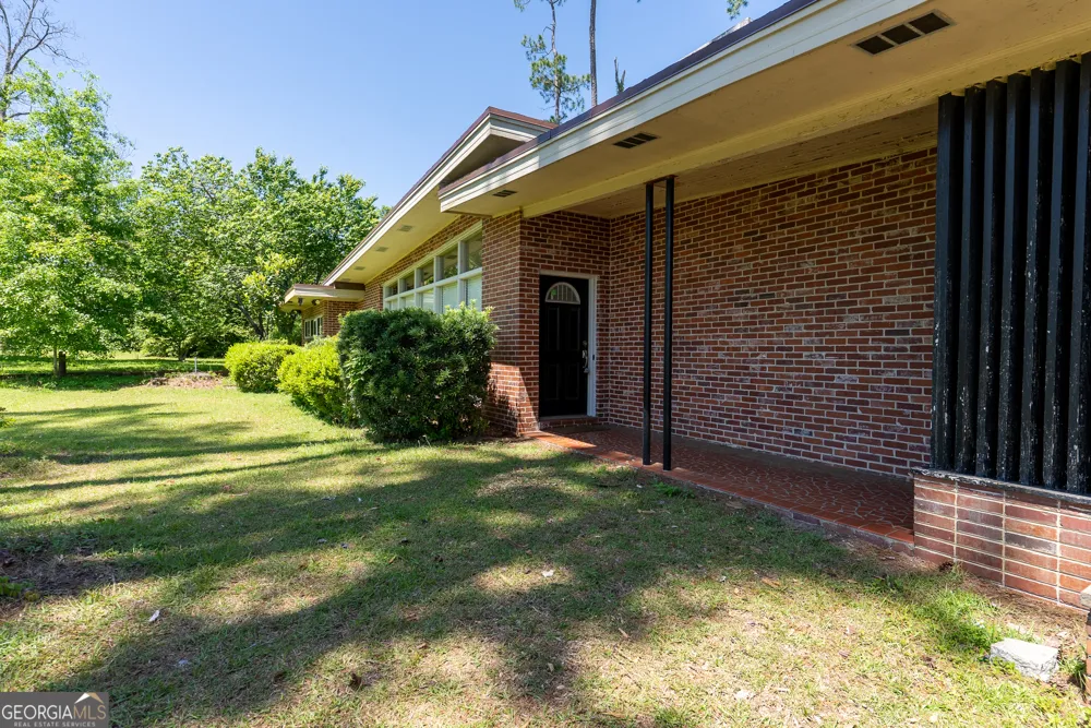 482 Curry ST NE Pelham, GA 31779