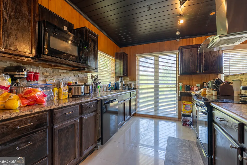 482 Curry ST NE Pelham, GA 31779