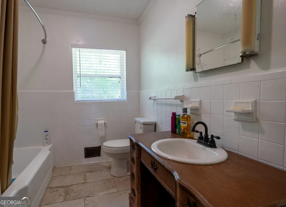 482 Curry ST NE Pelham, GA 31779