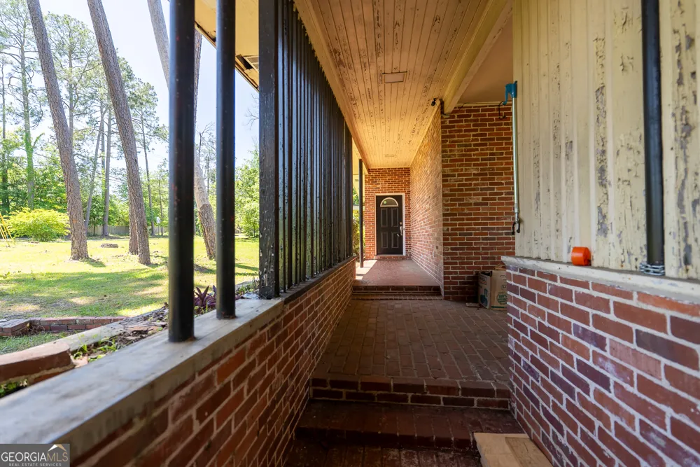 482 Curry ST NE Pelham, GA 31779