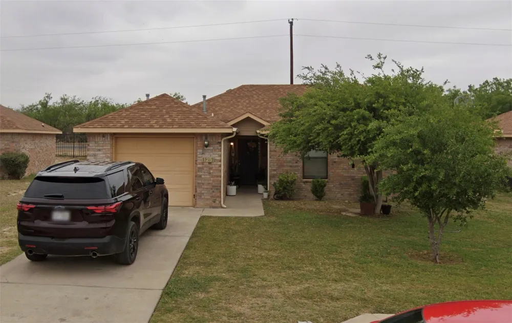 108 Round Rock Dr Eagle Pass, TX 78852