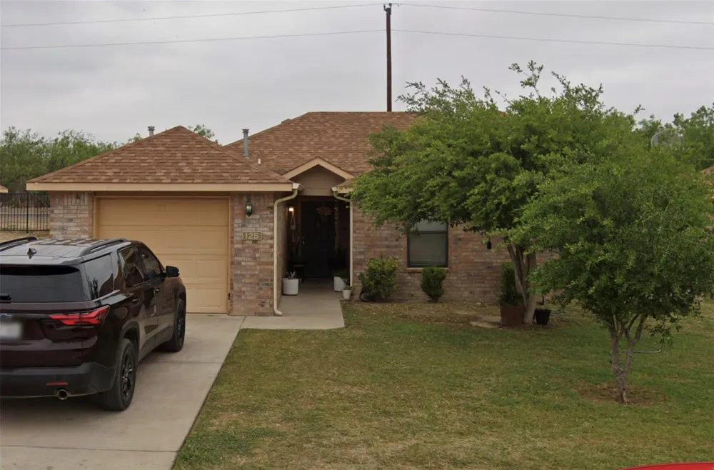108 Round Rock Dr Eagle Pass, TX 78852