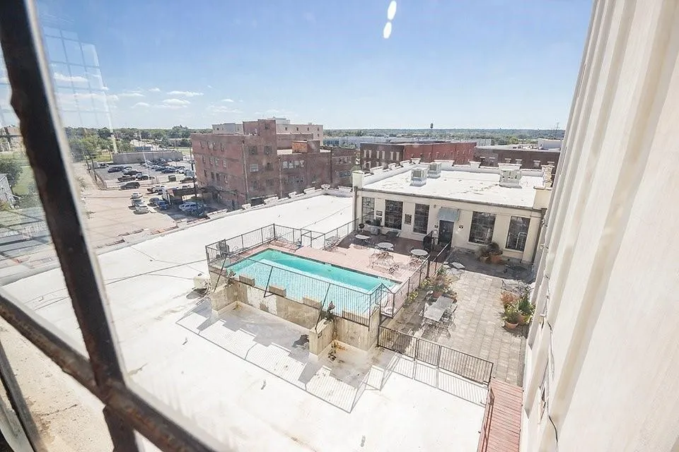 2400 S Ervay St Dallas, TX 75215