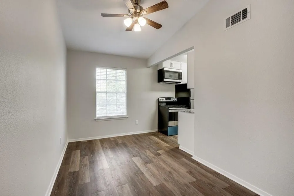313 Rose St Arlington, TX 76010