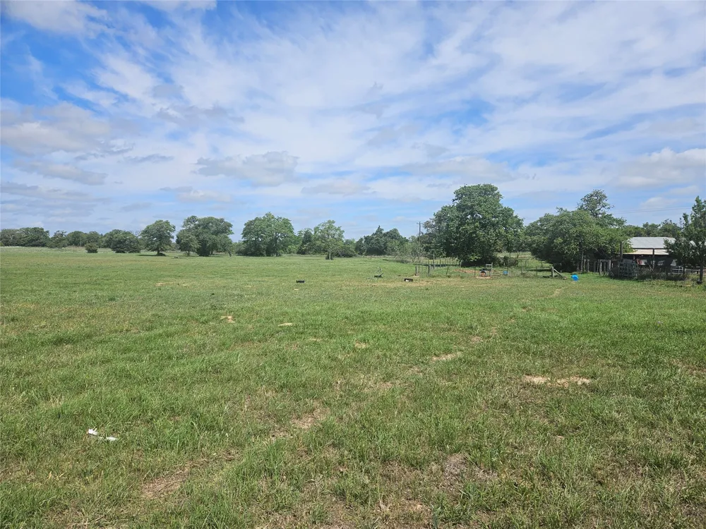 8912 C R 322 Milano, TX 76556