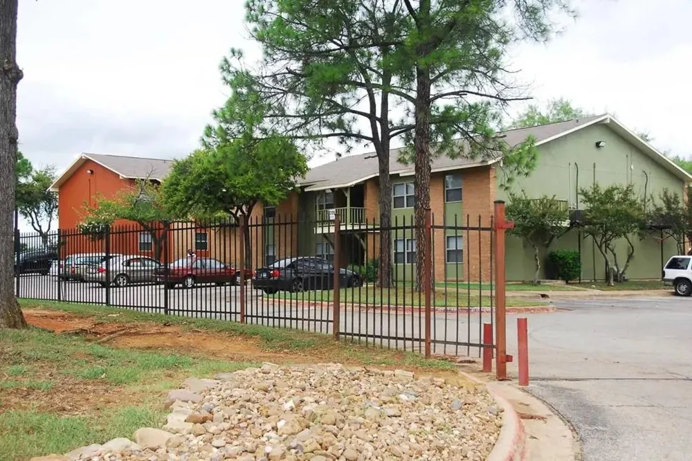 7203 S Great Trinity Forest Wy Dallas, TX 75217