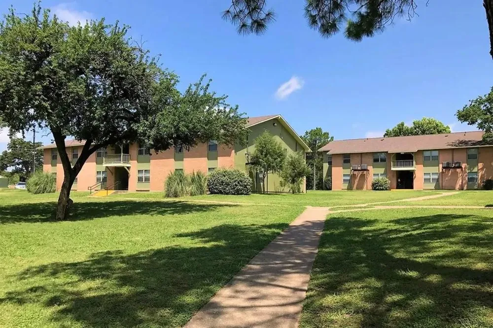 7203 S Great Trinity Forest Wy Dallas, TX 75217