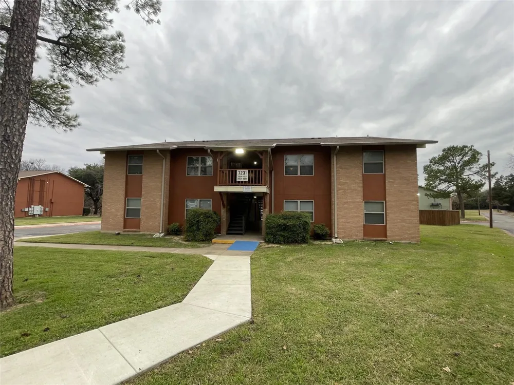 7203 S Great Trinity Forest Wy Dallas, TX 75217