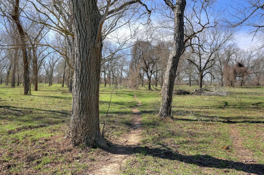 5201 US Highway 90A W Gonzales, TX 78629
