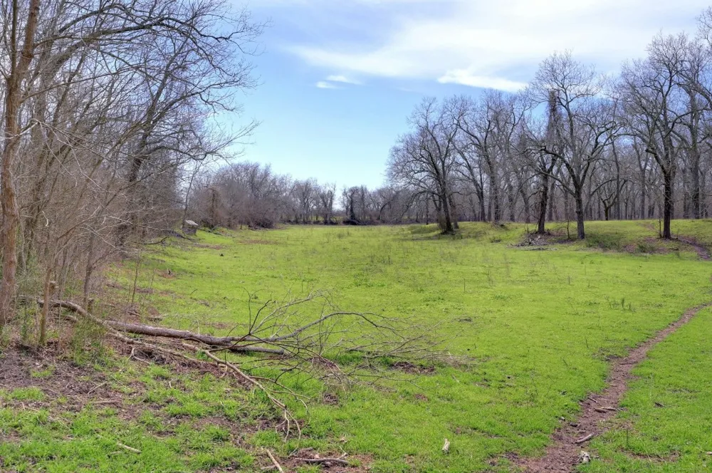 5201 US Highway 90A W Gonzales, TX 78629