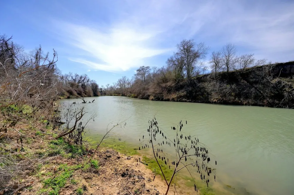 5201 US Highway 90A W Gonzales, TX 78629