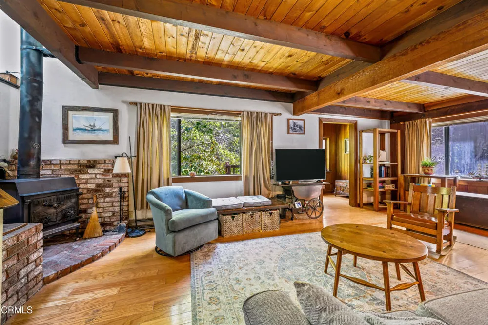 43150 Little Lake Road Mendocino, CA 95460