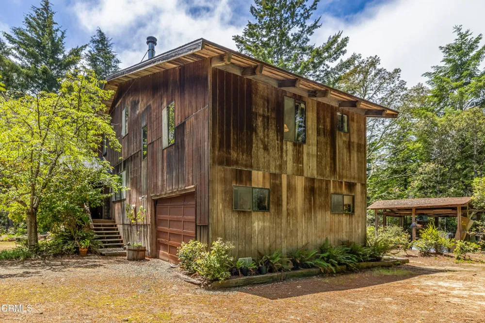 43150 Little Lake Road Mendocino, CA 95460