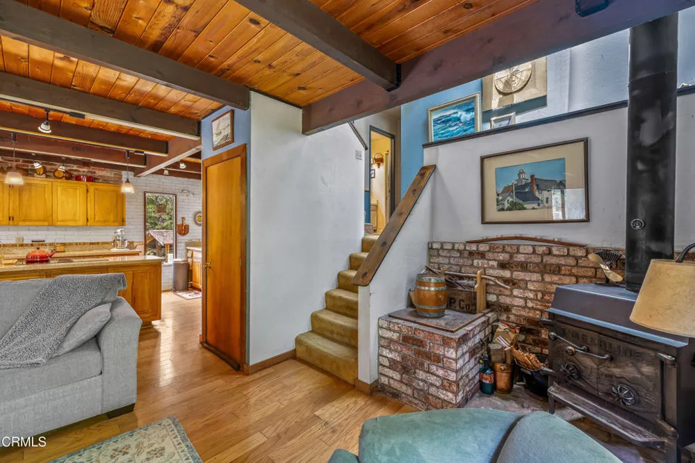 43150 Little Lake Road Mendocino, CA 95460