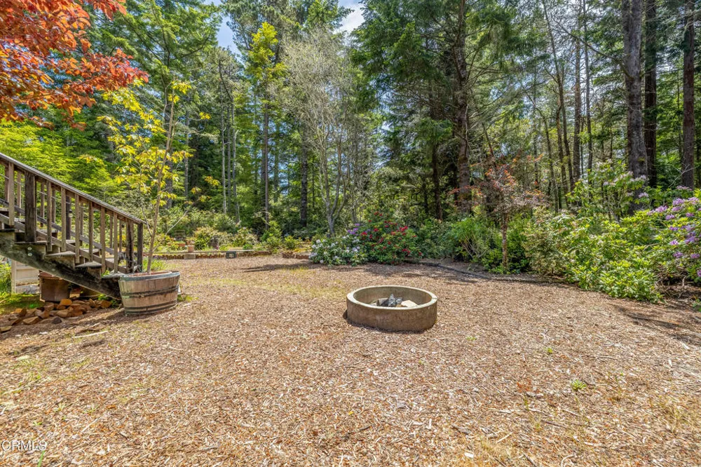 43150 Little Lake Road Mendocino, CA 95460