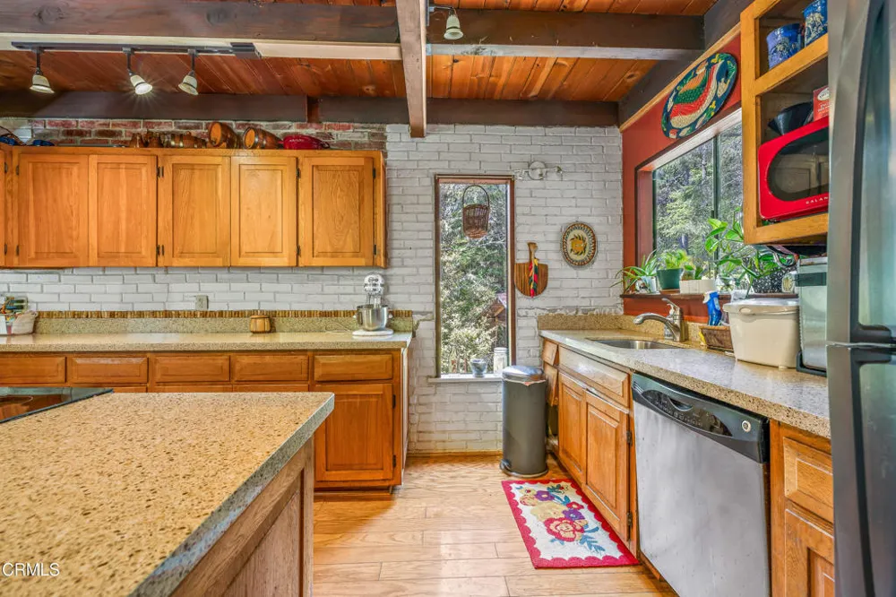43150 Little Lake Road Mendocino, CA 95460