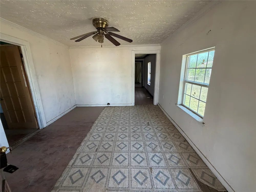 425 Dwight Street Pampa, TX 79065