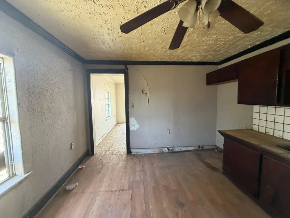 425 Dwight Street Pampa, TX 79065