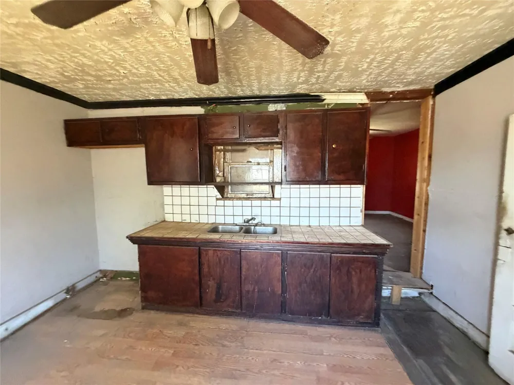425 Dwight Street Pampa, TX 79065