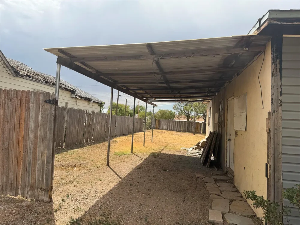 425 Dwight Street Pampa, TX 79065