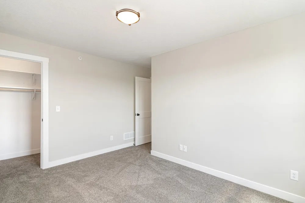 811 Viburnum Street Belle Plaine, MN 56011