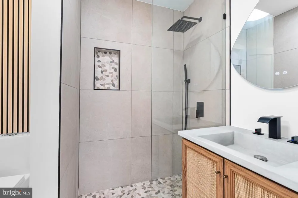39 UPPER LAKEVIEW AVENUE Ringwood, NJ 07456