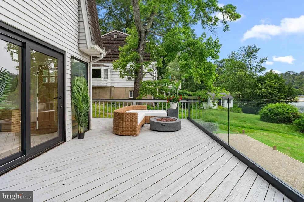39 UPPER LAKEVIEW AVENUE Ringwood, NJ 07456