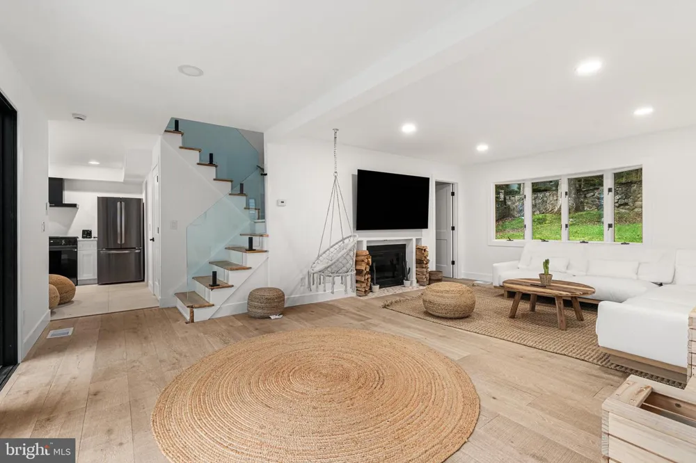39 UPPER LAKEVIEW AVENUE Ringwood, NJ 07456