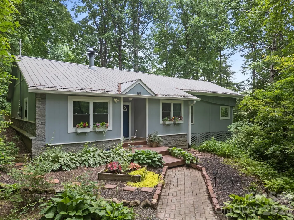 193 Timberside Drive Mars Hill, NC 28754