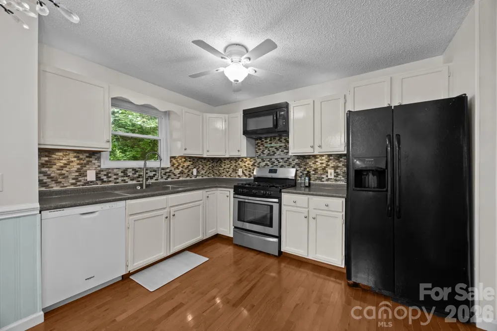 193 Timberside Drive Mars Hill, NC 28754