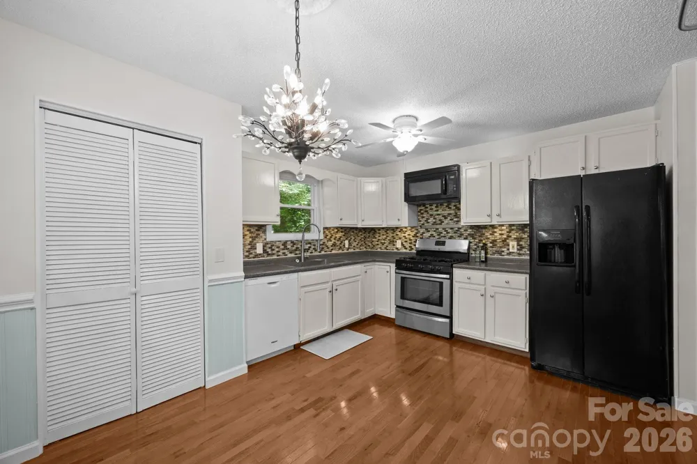 193 Timberside Drive Mars Hill, NC 28754