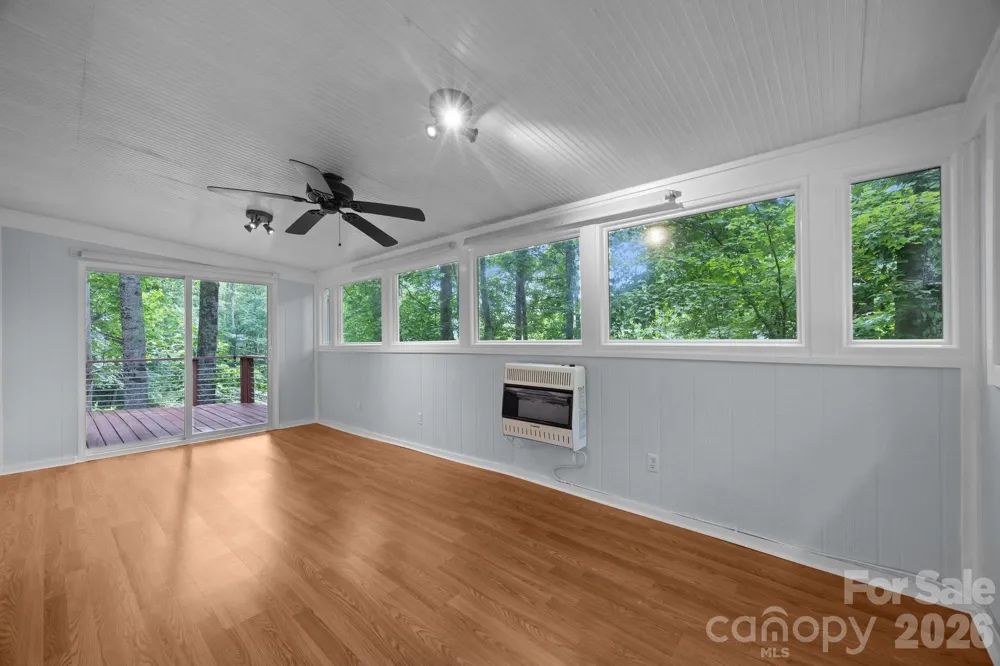 193 Timberside Drive Mars Hill, NC 28754