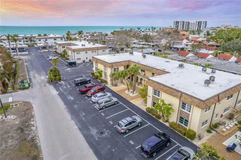 616 FLAMINGO DRIVE #102
