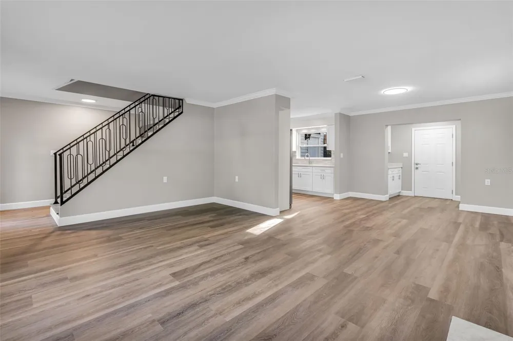 216 S SHORE CREST DRIVE Tampa, FL 33609