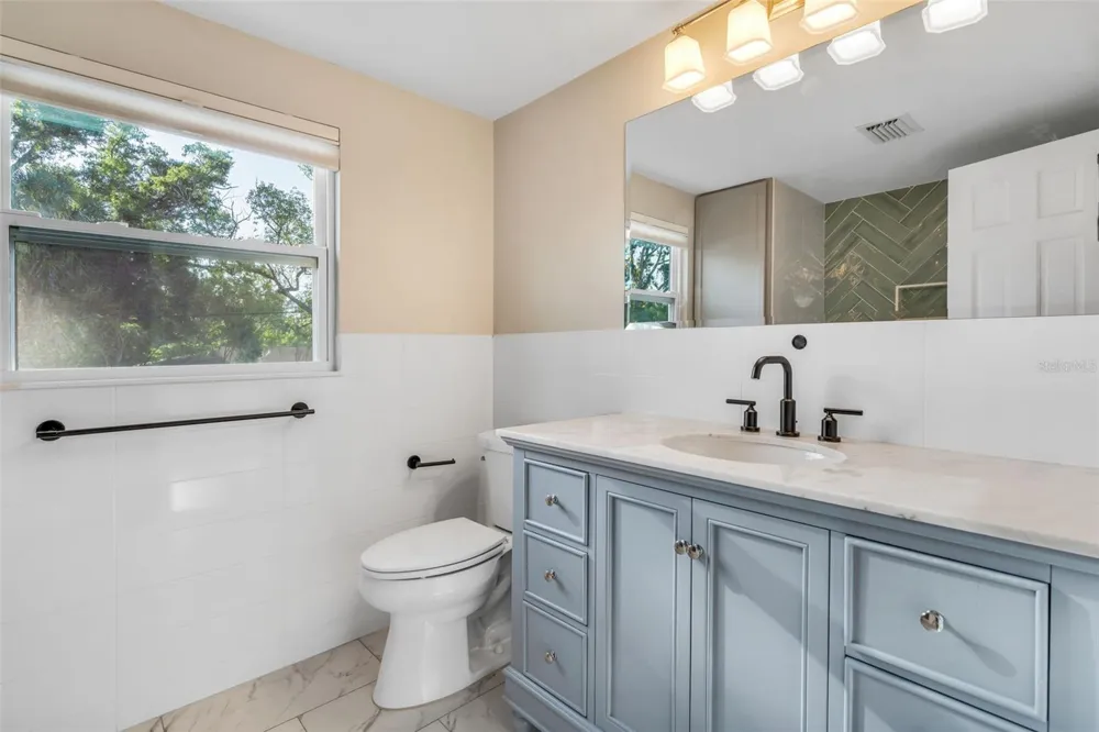 216 S SHORE CREST DRIVE Tampa, FL 33609