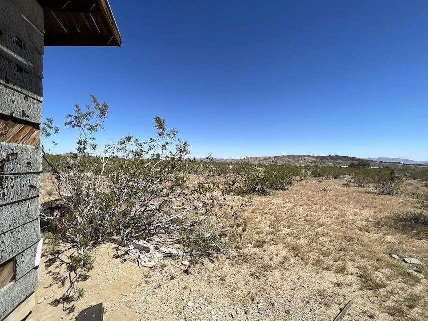 216 Jesse Road Landers, CA 92285