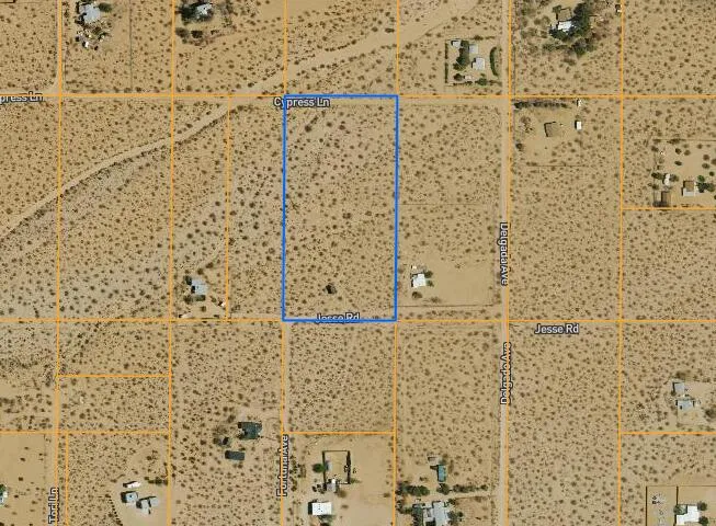 216 Jesse Road Landers, CA 92285