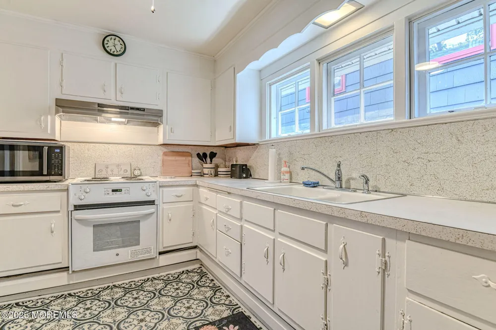 83 Cookman Avenue Ocean Grove, NJ 07756
