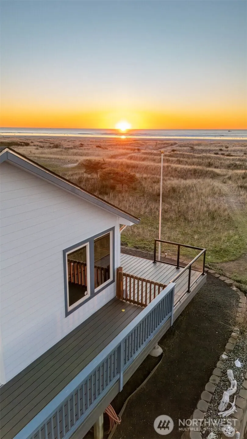 708 Sea Vista Lane Grayland, WA 98547