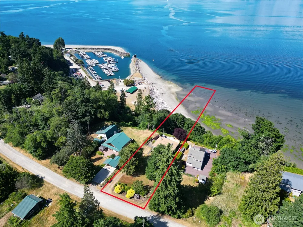 16 A Saratoga  (Including D-15) Drive Hat Island, WA 98206