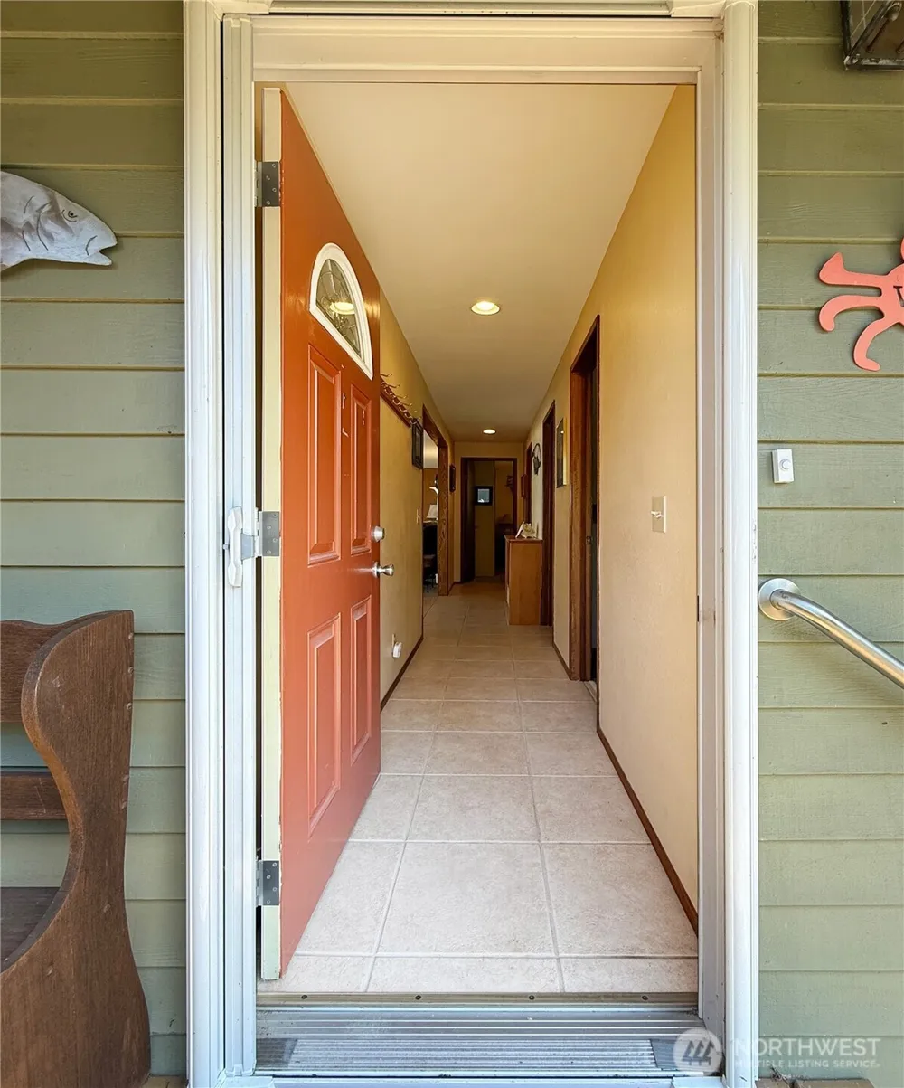16 A Saratoga  (Including D-15) Drive Hat Island, WA 98206