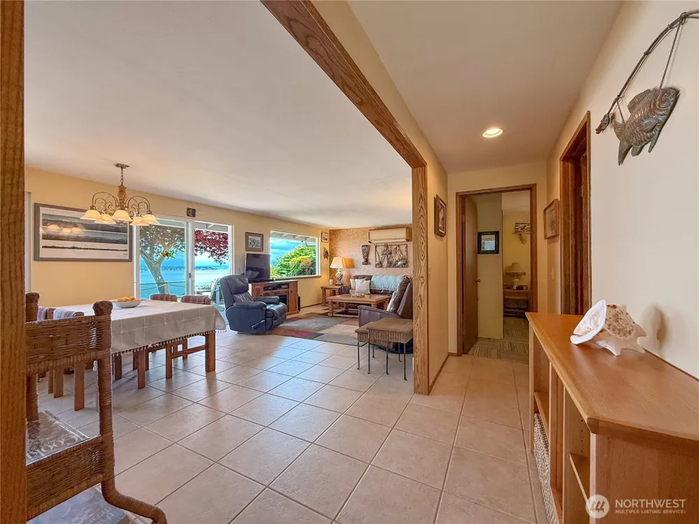 16 A Saratoga  (Including D-15) Drive Hat Island, WA 98206