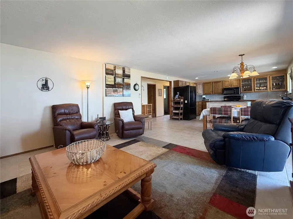 16 A Saratoga  (Including D-15) Drive Hat Island, WA 98206